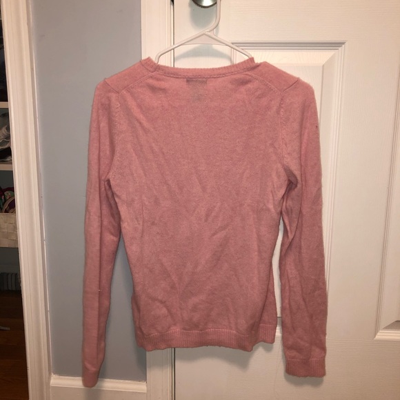 Pink sweater - Picture 1 of 4
